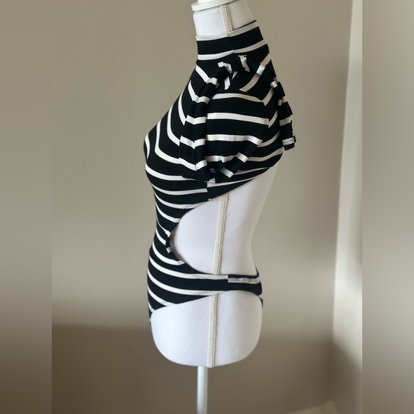 Black striped bodysuit - Picture 2 of 3